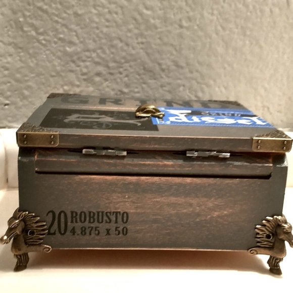 Suenos de Saundra Upcycled Rare Grind Diesel Cedar Cigar Box, ARTFUL STORAGE - Picture 10 of 15